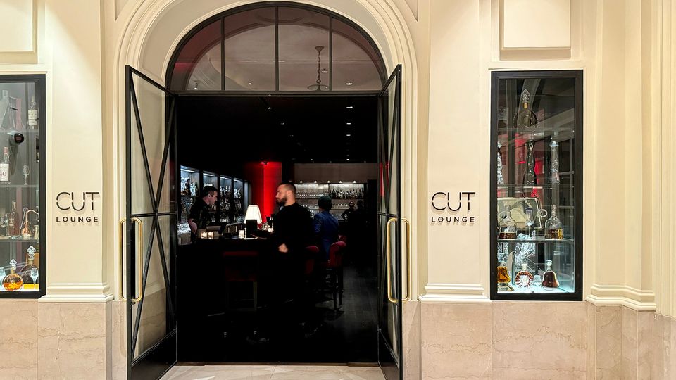 The entrance to CUT Lounge.